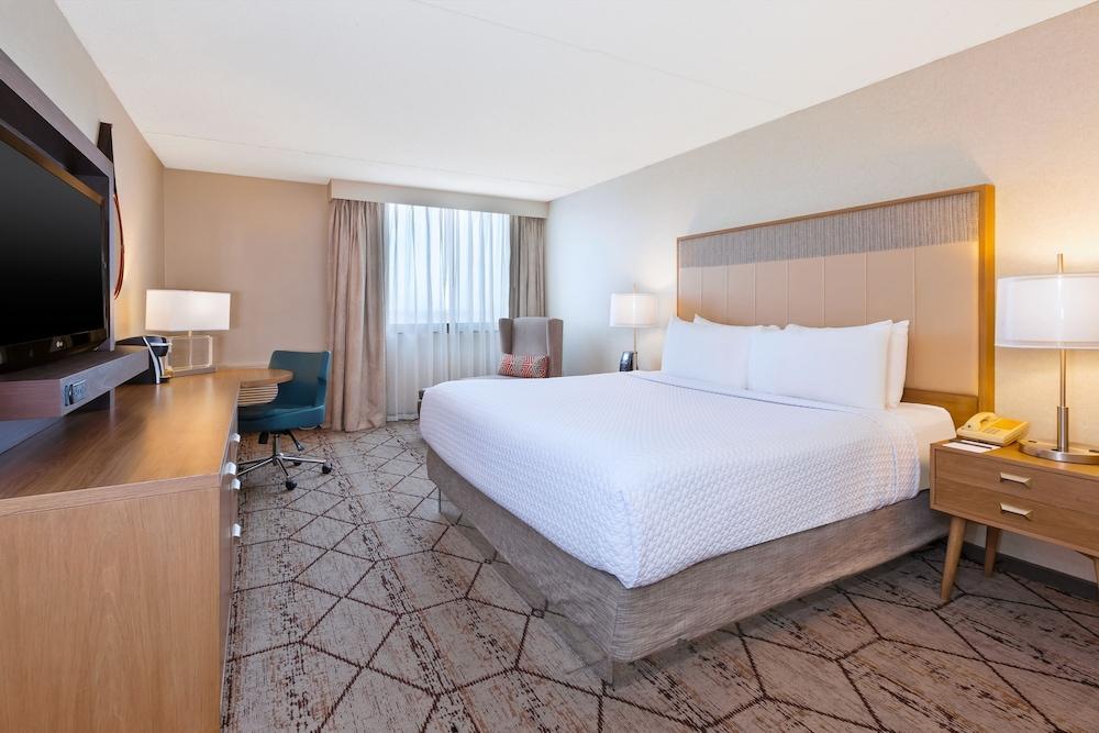 Отель Crowne Plaza Columbus North - Worthington By Ihg Экстерьер фото