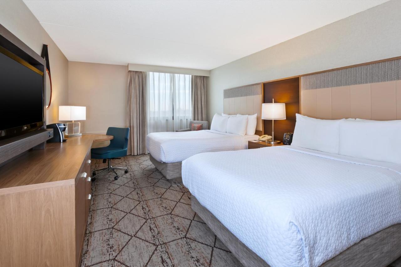 Отель Crowne Plaza Columbus North - Worthington By Ihg Экстерьер фото