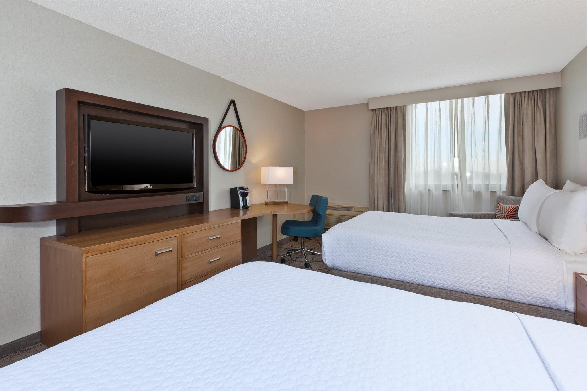 Отель Crowne Plaza Columbus North - Worthington By Ihg Экстерьер фото