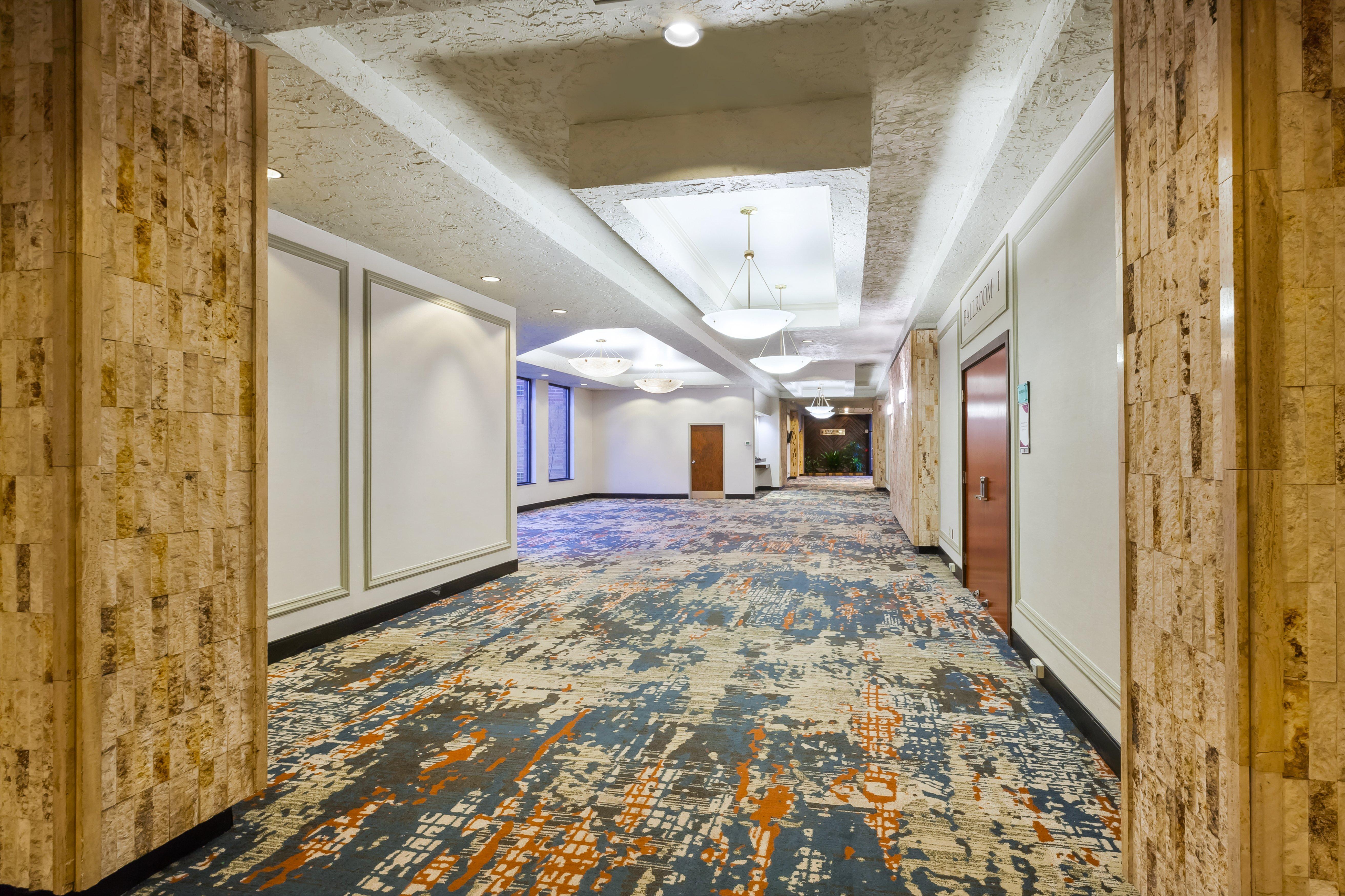 Отель Crowne Plaza Columbus North - Worthington By Ihg Экстерьер фото