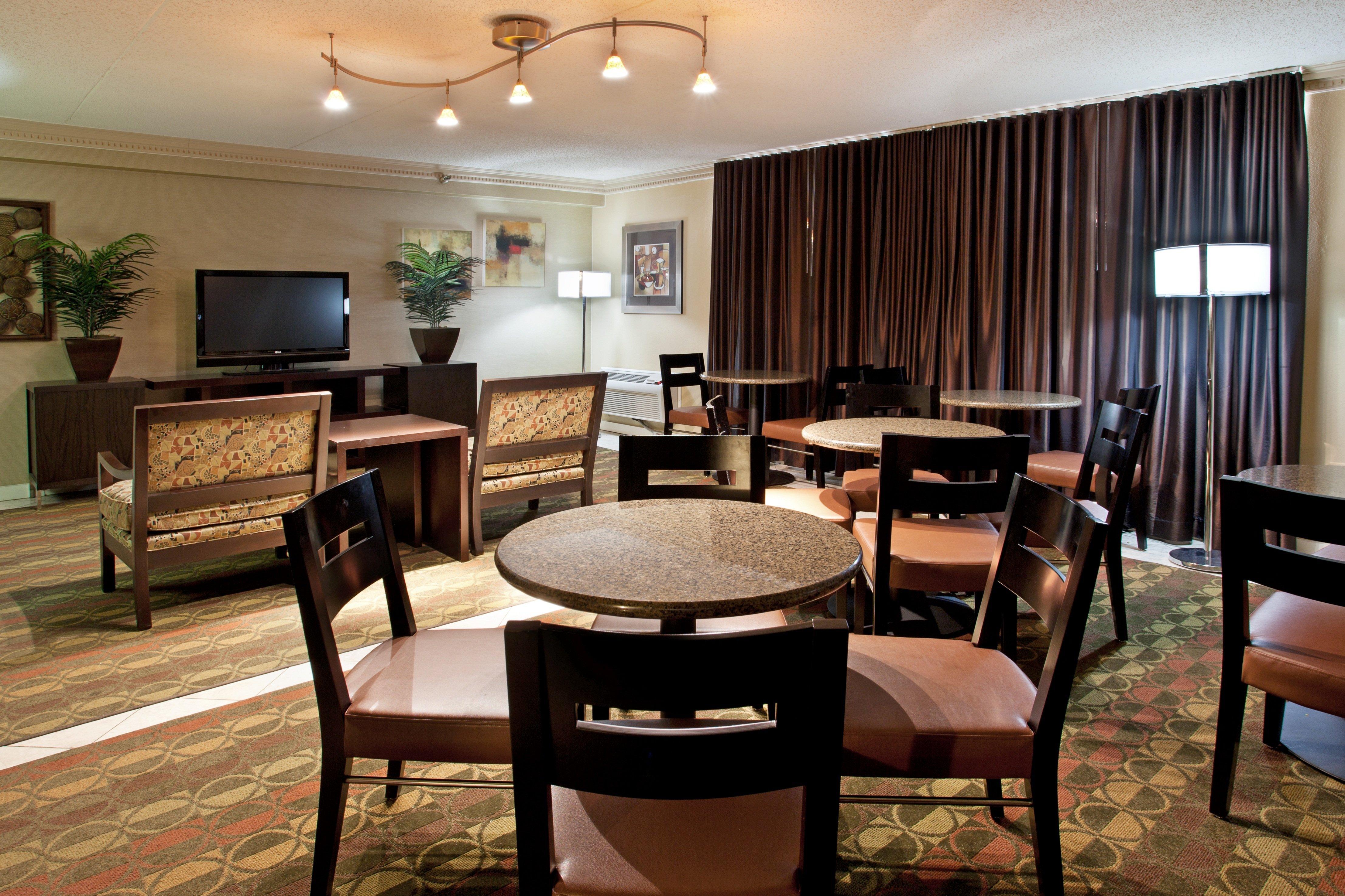 Отель Crowne Plaza Columbus North - Worthington By Ihg Экстерьер фото