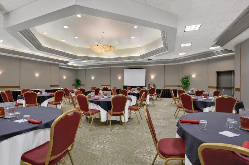 Отель Crowne Plaza Columbus North - Worthington By Ihg Экстерьер фото